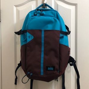 Rei Women’s workload backpack